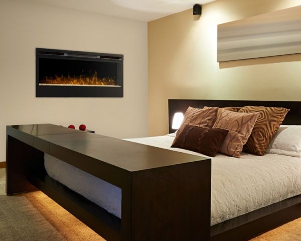 Kominek elektryczny Synergy LED aranżacja w sypialni
