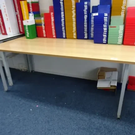 Stół do pakowania paczek 220x110x91 cm na kółkach