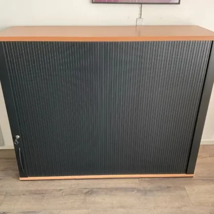 Szafa roletowa czarna