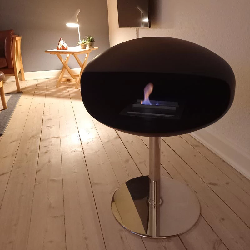 Cocoon-pedestal-black-and-steel